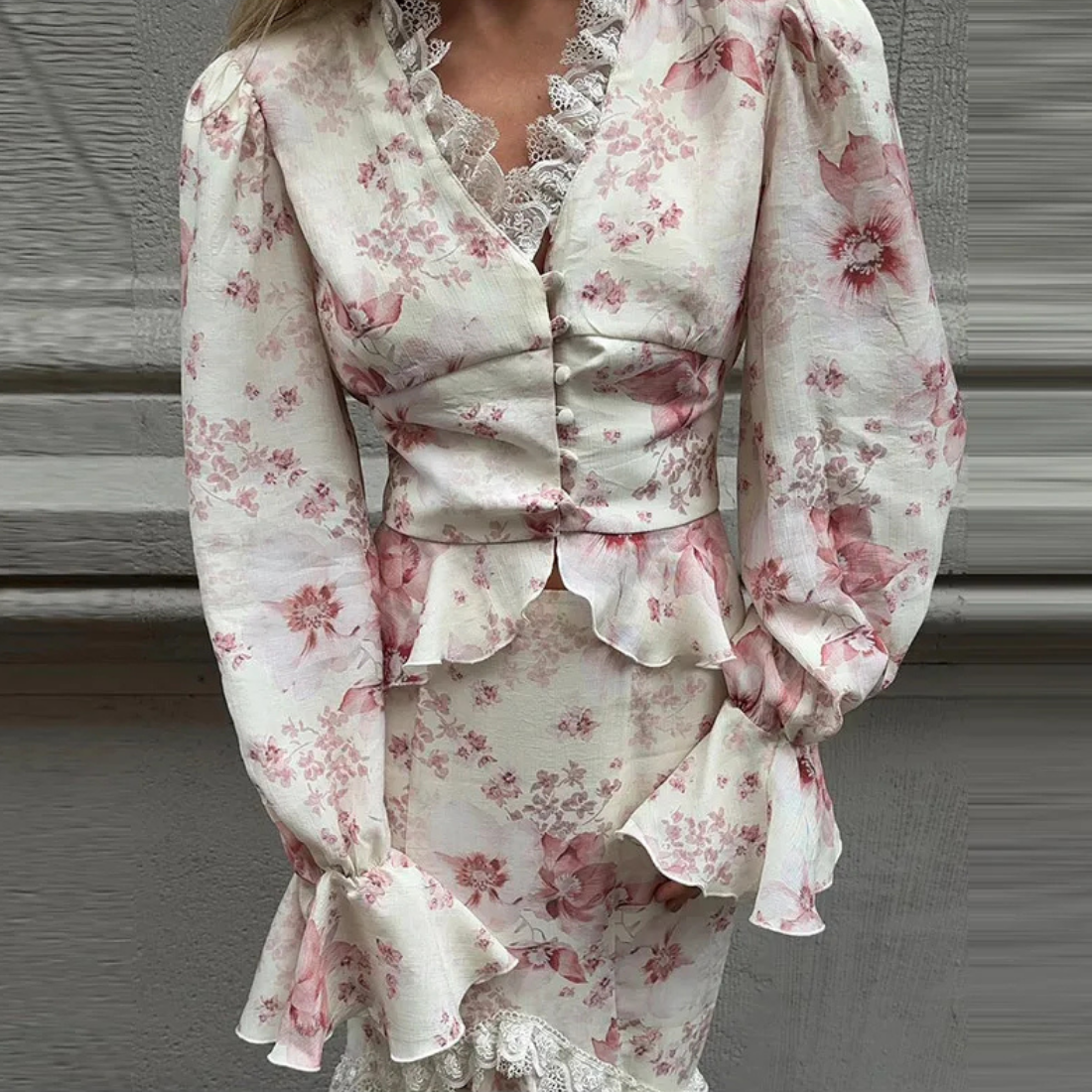 Pink Floral Puff Long Sleeves Ruched Mermaid Flare Dress, Close Up 2
